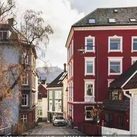 Sentral Med Fantastisk Utsikt!